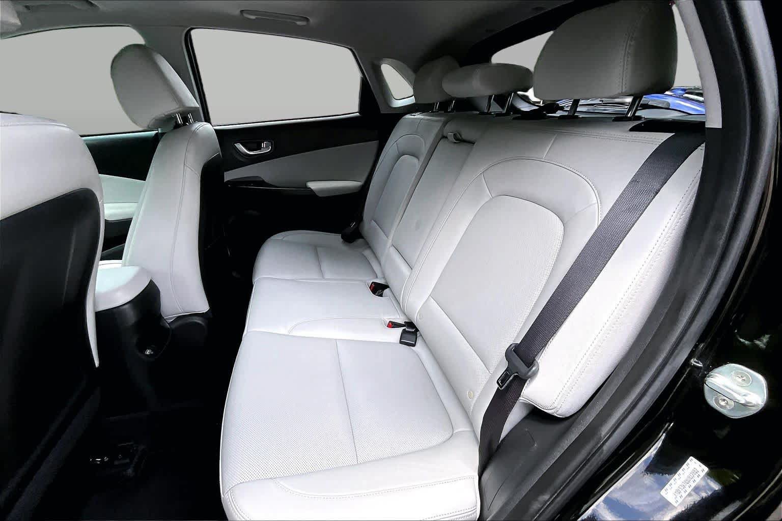 Used 2022 Hyundai Kona Limited FWD image 21