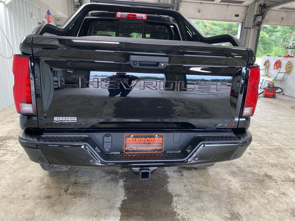 New 2025 Chevrolet Colorado ZR2 w/ Midnight Edition image 9