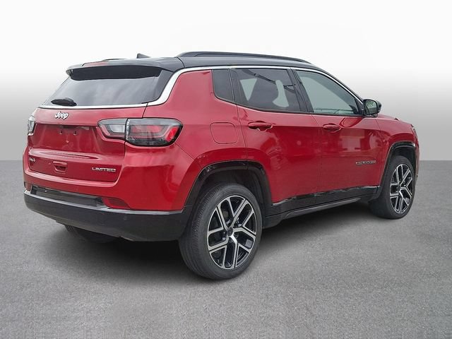 Used 2025 Jeep Compass Limited w/ Elite Group AWD/4WD image 4