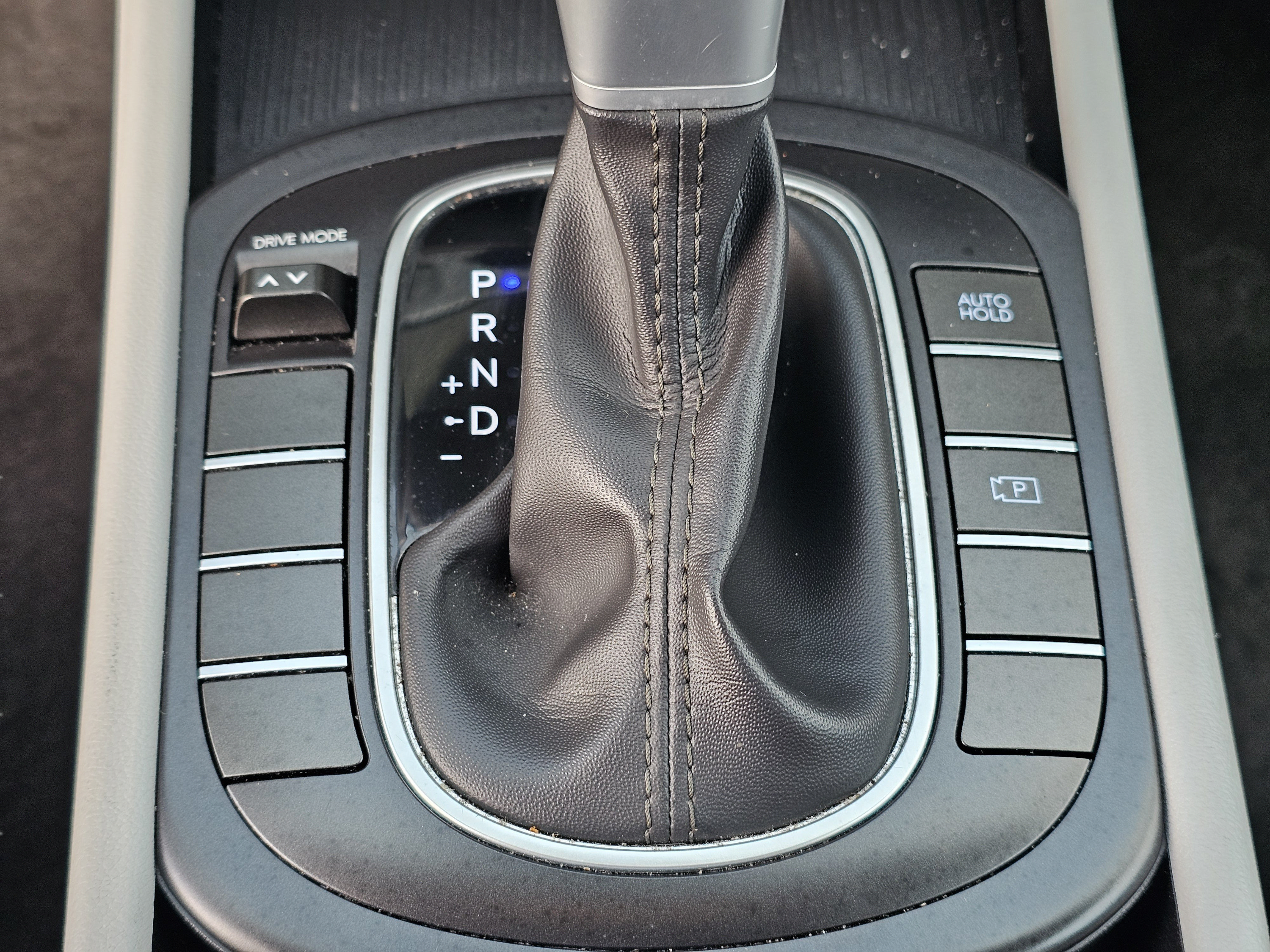 Used 2025 Hyundai Kona SEL FWD image 27