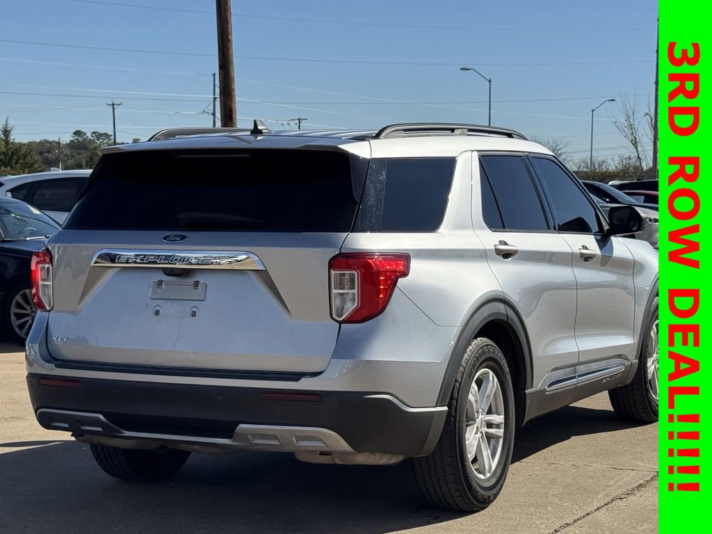 Used 2022 Ford Explorer XLT w/ Equipment Group 202A image 5