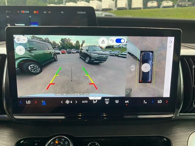 Certified 2025 Ford Expedition Platinum AWD/4WD image 32