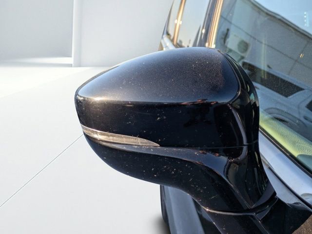 Used 2024 Chrysler Pacifica Touring-L image 10