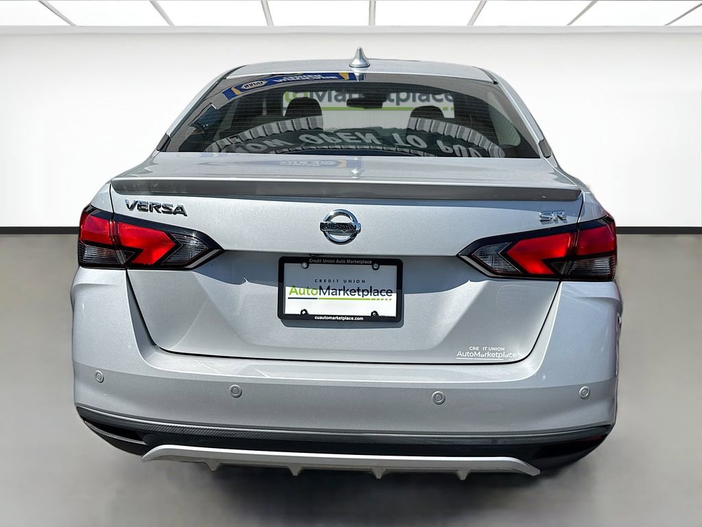 Used 2021 Nissan Versa SR w/ Convenience Package FWD image 5