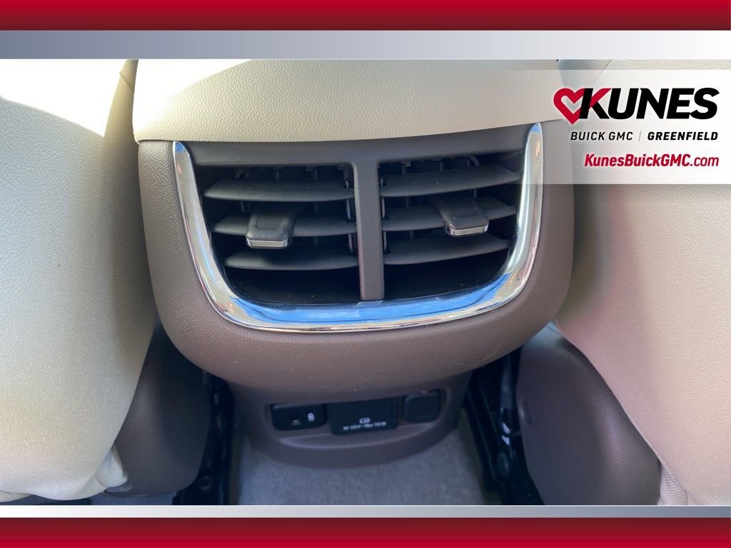 Used 2024 Chevrolet Malibu LT image 33