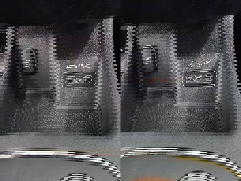 Used 2018 Dodge Durango R/T image 30