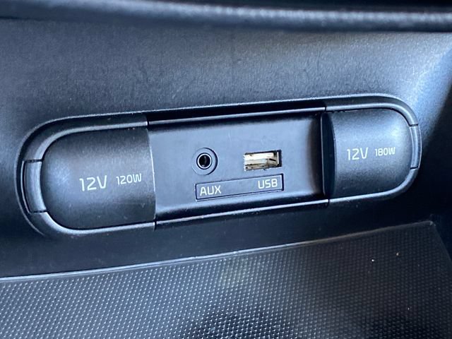 Used 2017 Kia Soul + FWD image 17