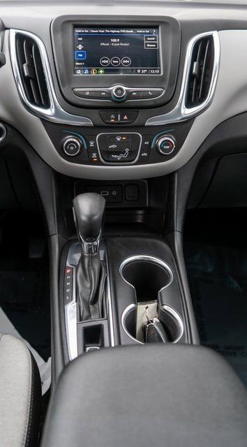 Used 2023 Chevrolet Equinox LS image 16