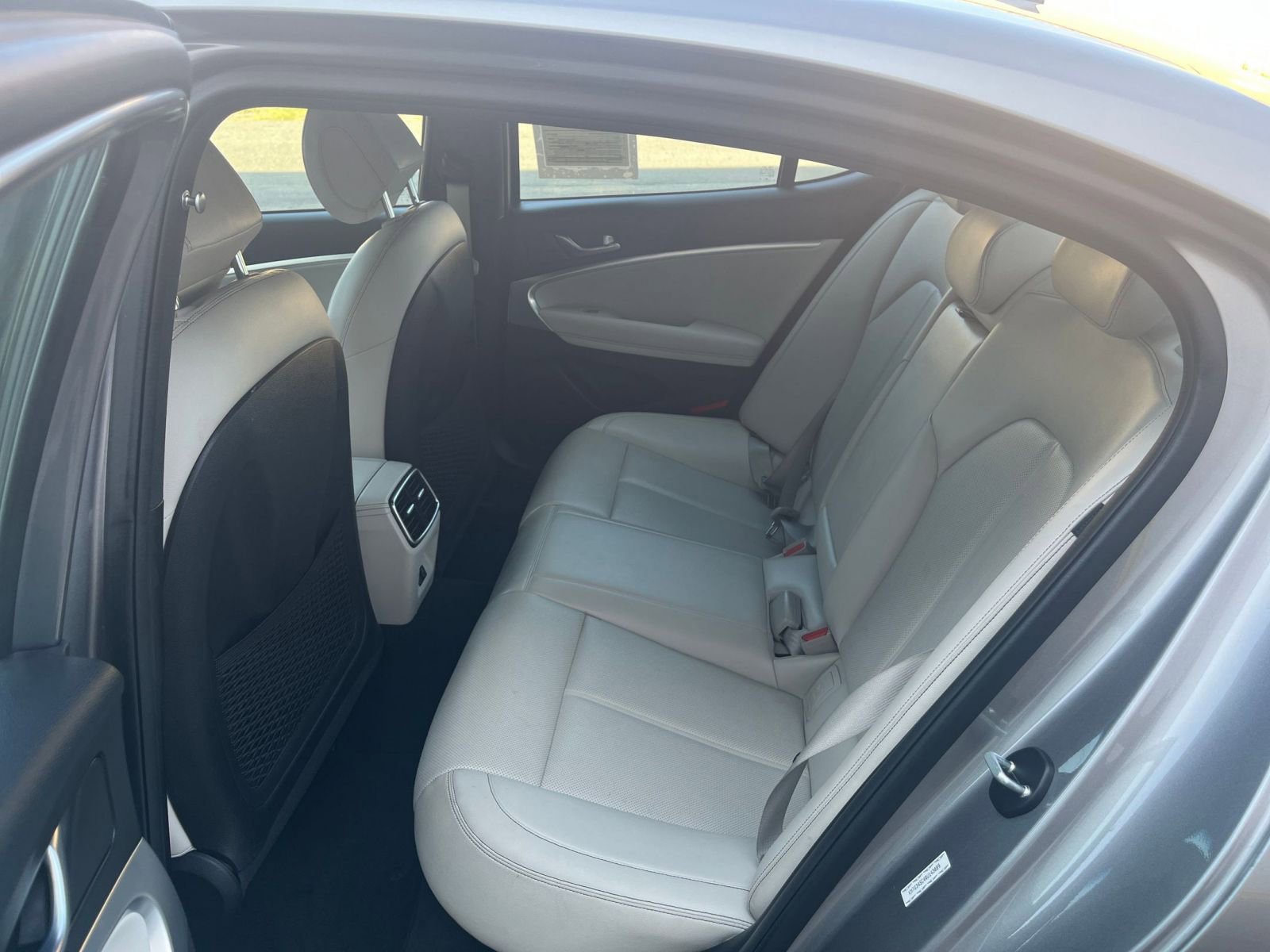 Used 2024 Genesis G70 2.5T image 22