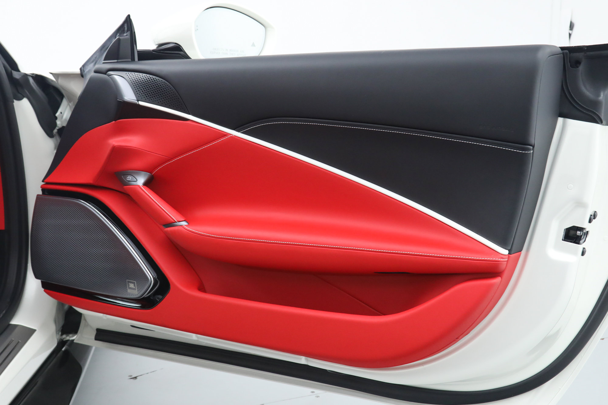 Certified 2025 Ferrari Roma Spider RWD image 19