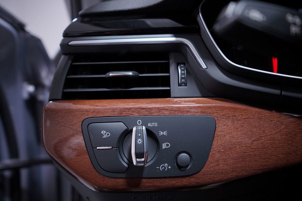 Used 2022 Audi A4 2.0T Premium w/ Convenience Package image 19