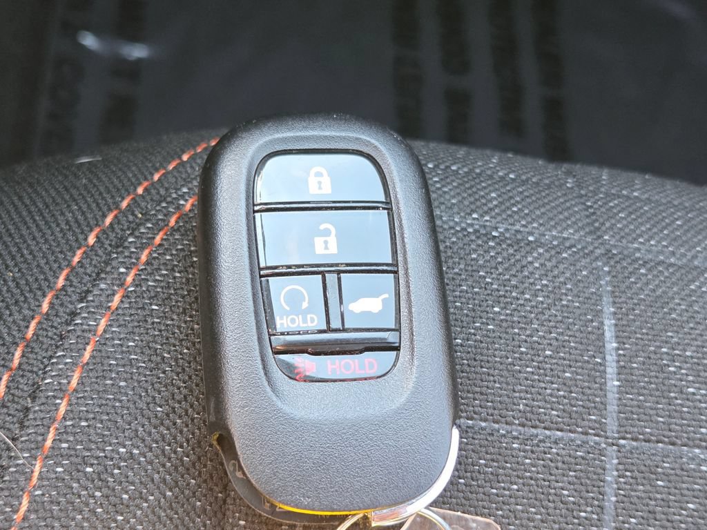 Used 2025 Honda HR-V Sport image 32