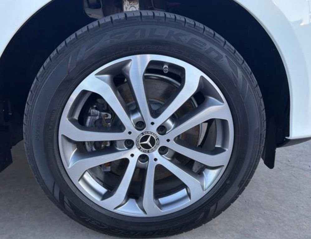 Used 2019 Mercedes-Benz GLE 400 GLE 400 image 4