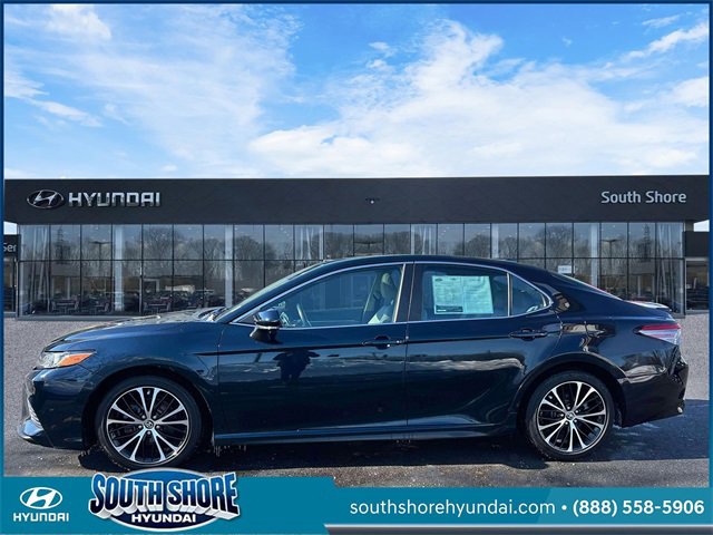 Used 2019 Toyota Camry SE image 5