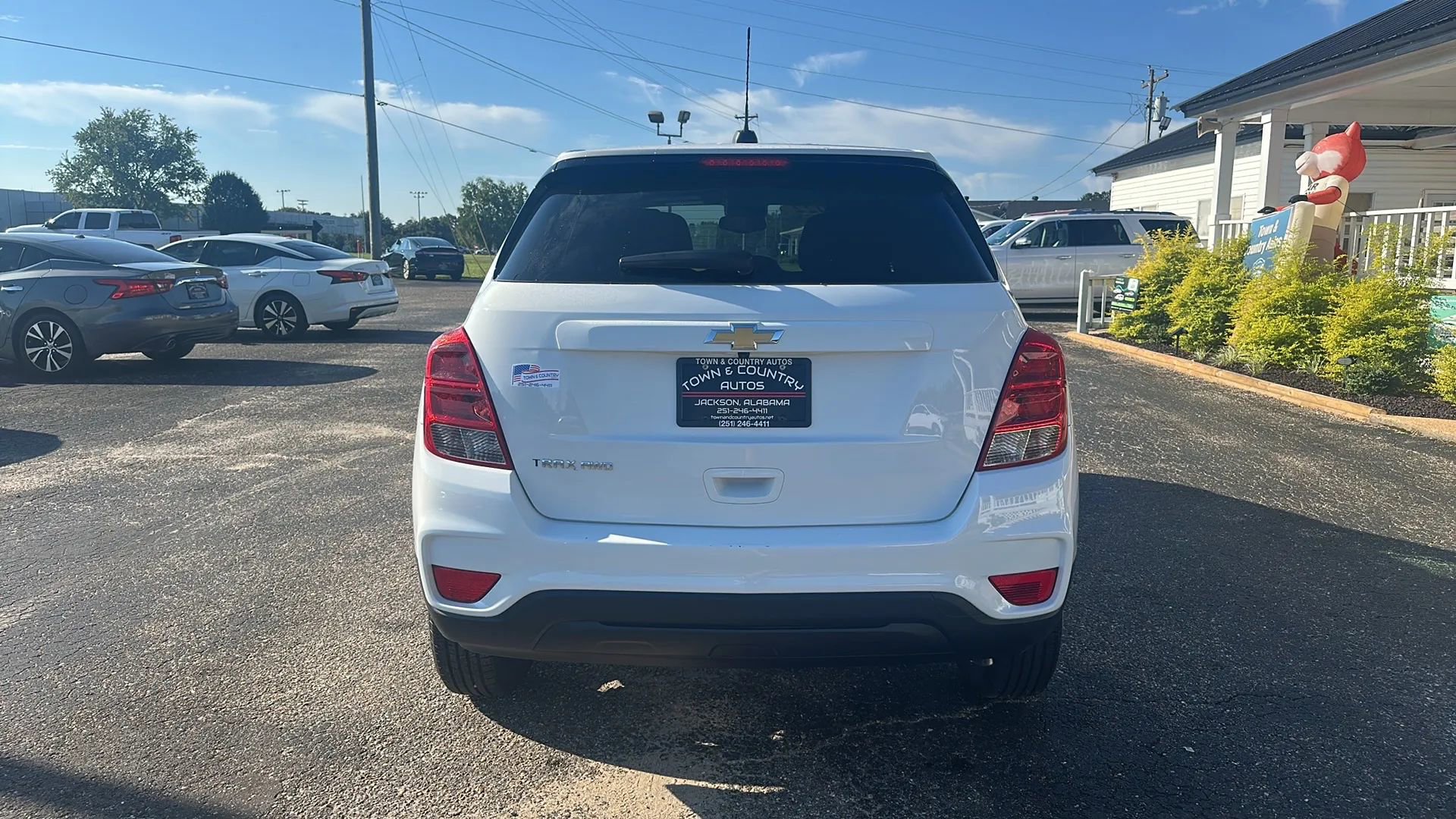 Used 2022 Chevrolet Trax LS w/ Tint and Cruise Package image 6