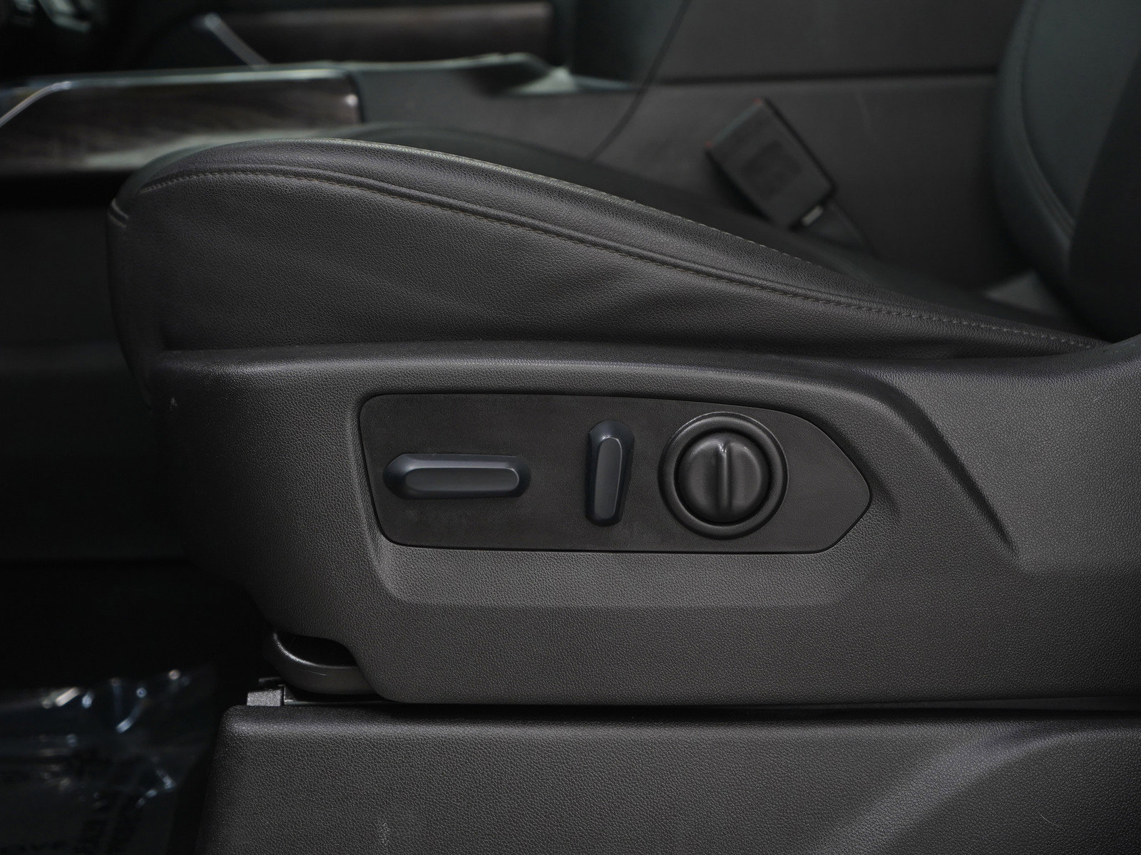 Used 2023 Chevrolet Silverado 3500 LTZ w/ LTZ Plus Package image 24