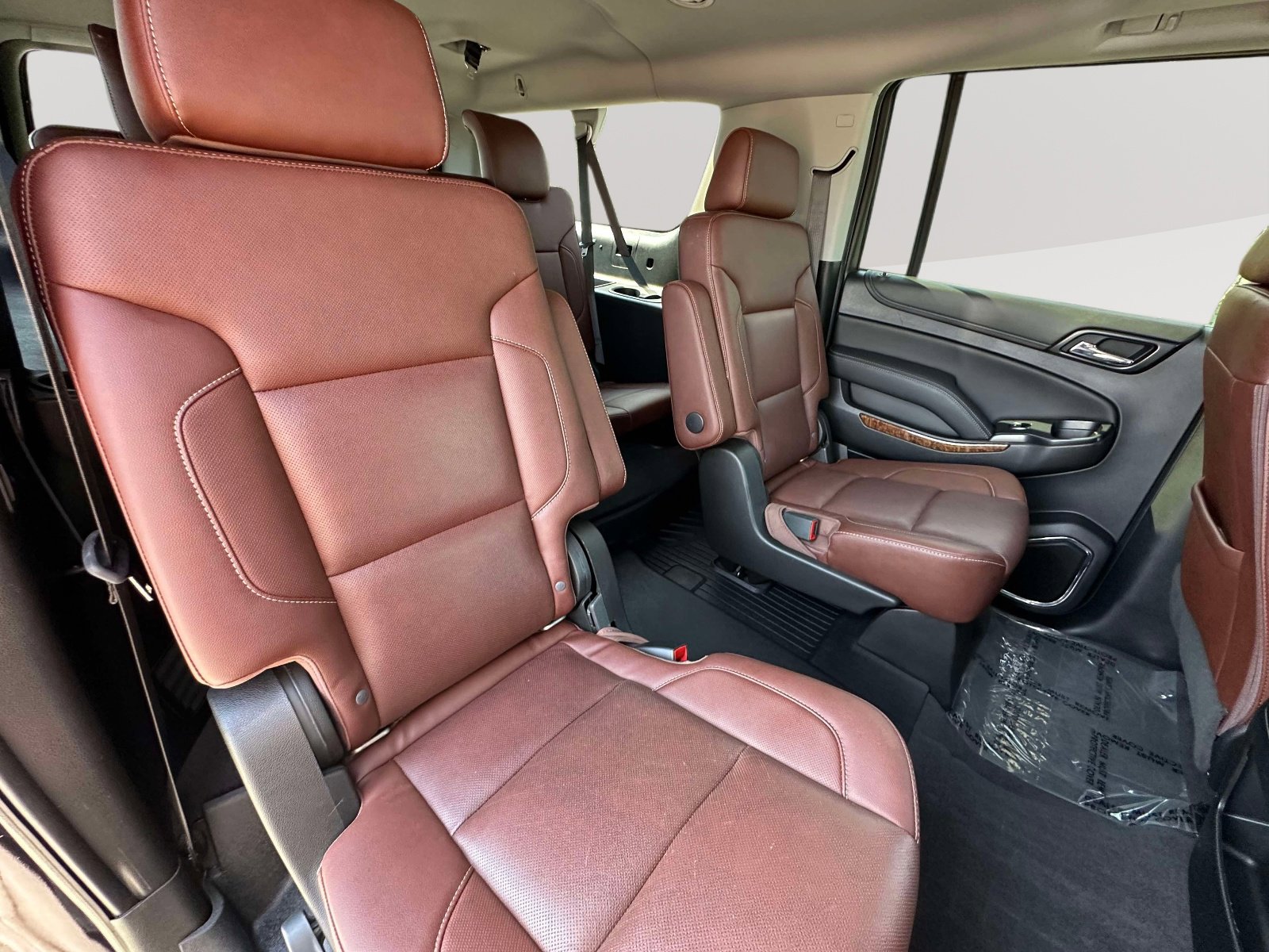 Used 2020 Chevrolet Suburban Premier w/ Premier Plus Edition image 30