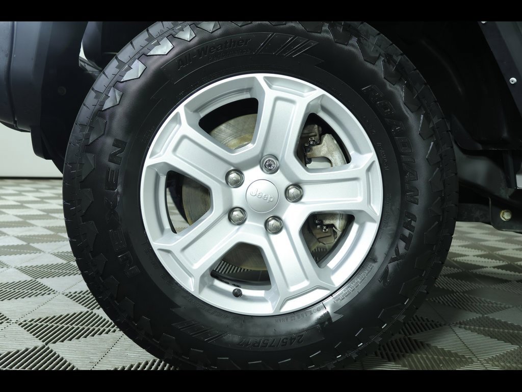 Used 2021 Jeep Wrangler Sport S image 11