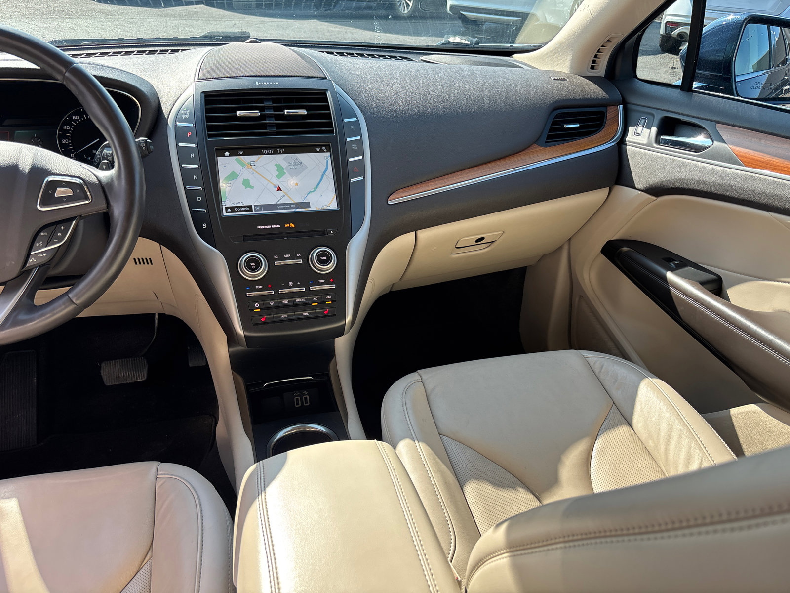 Used 2017 Lincoln MKC Select w/ Select Plus Package FWD image 30