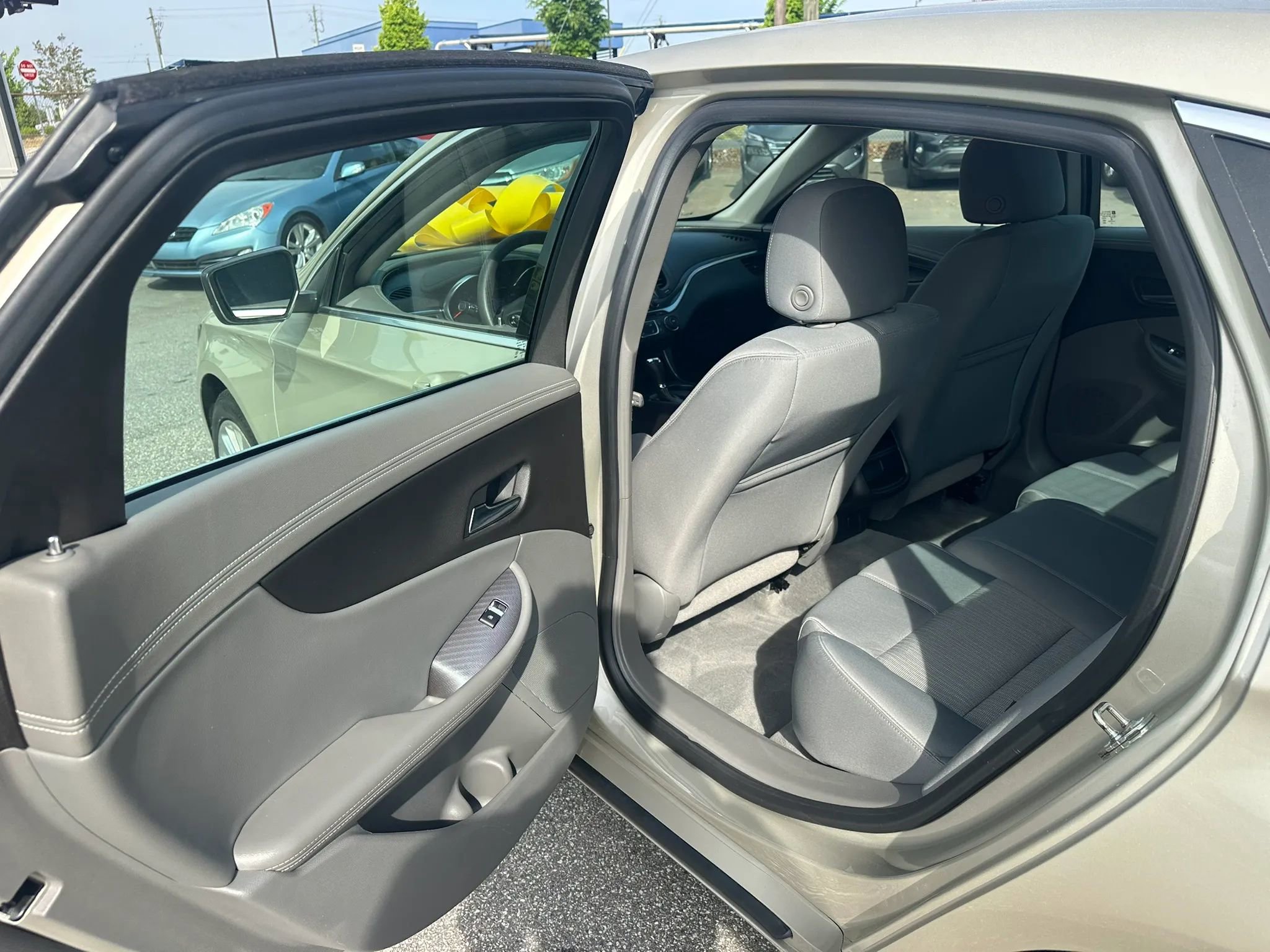 Used 2014 Chevrolet Impala LS FWD image 17