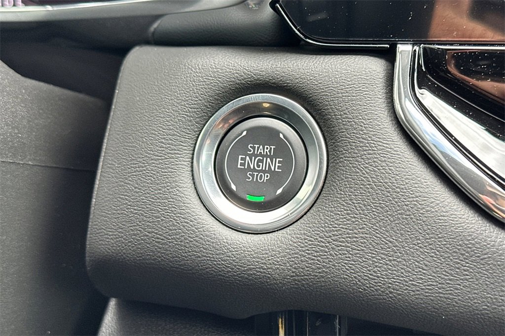 New 2025 GMC Canyon Elevation w/ Convenience Package image 19