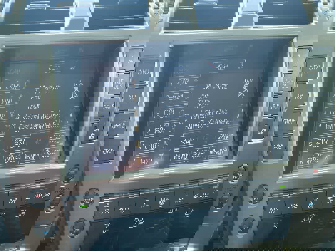 Used 2014 Lexus GX 460 w/ Premium Package image 16