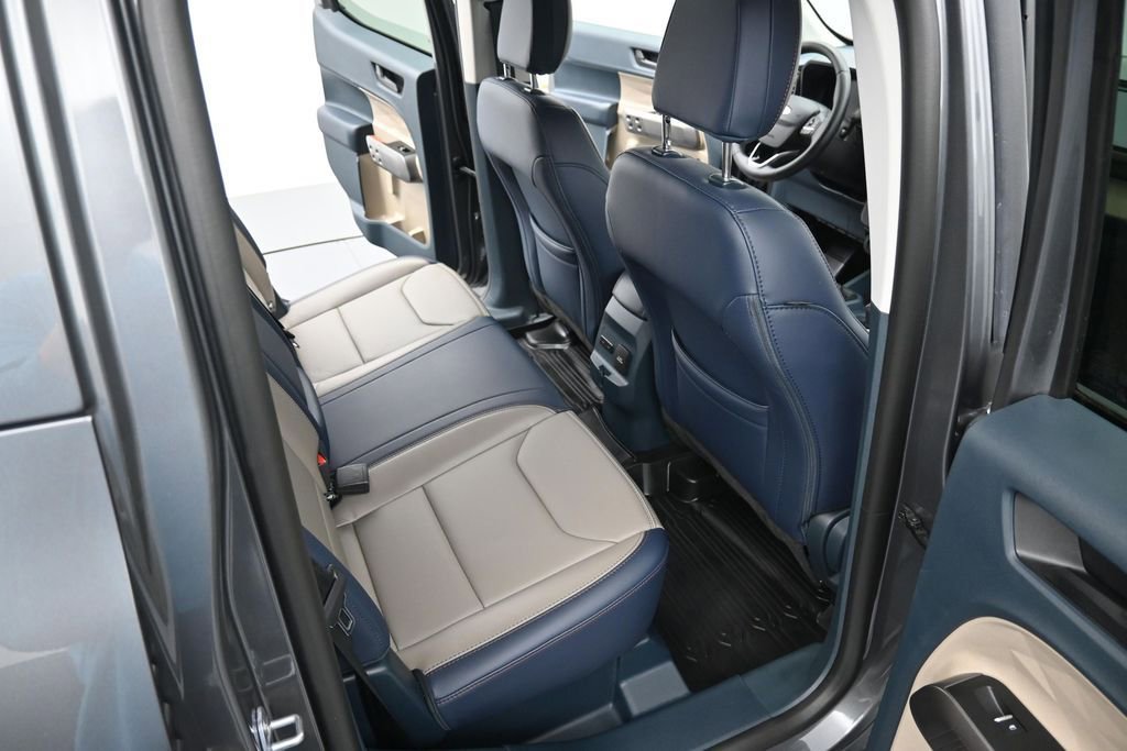 Used 2025 Ford Maverick Lariat AWD/4WD image 29