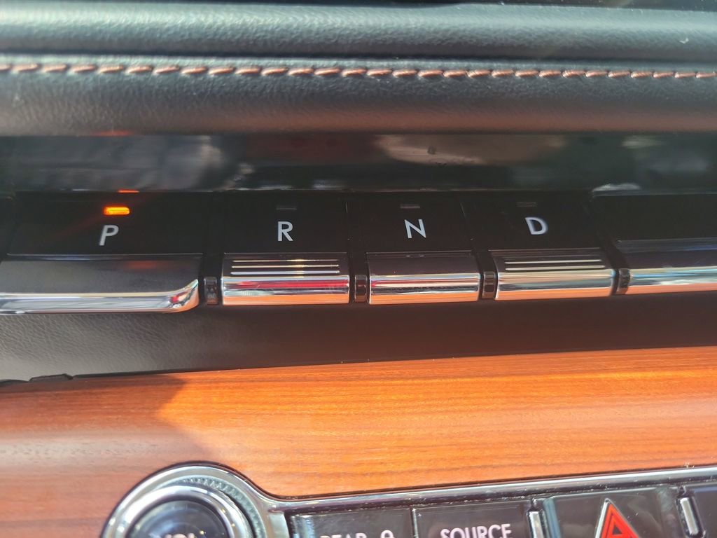 Used 2023 Lincoln Aviator Reserve w/ Equipment Group 201A image 28