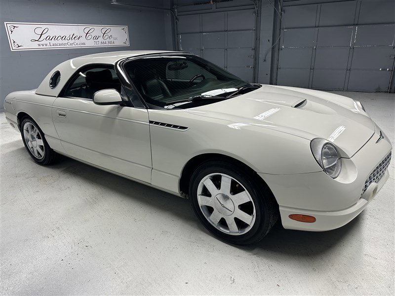 Used 2002 Ford Thunderbird Deluxe image 23