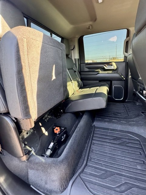 Used 2025 GMC Sierra 3500 SLT w/ SLT Convenience Package image 16
