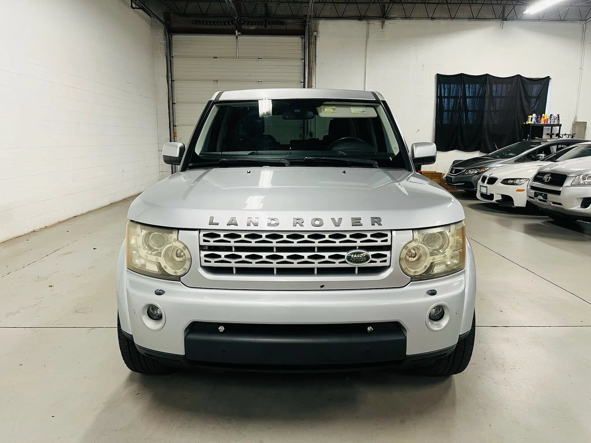Used 2010 Land Rover LR4 HSE AWD/4WD image 3