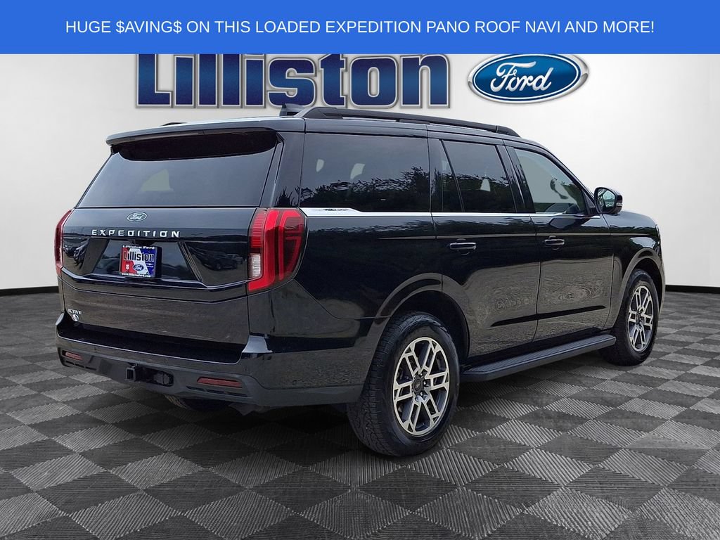 Used 2025 Ford Expedition Active AWD/4WD image 4