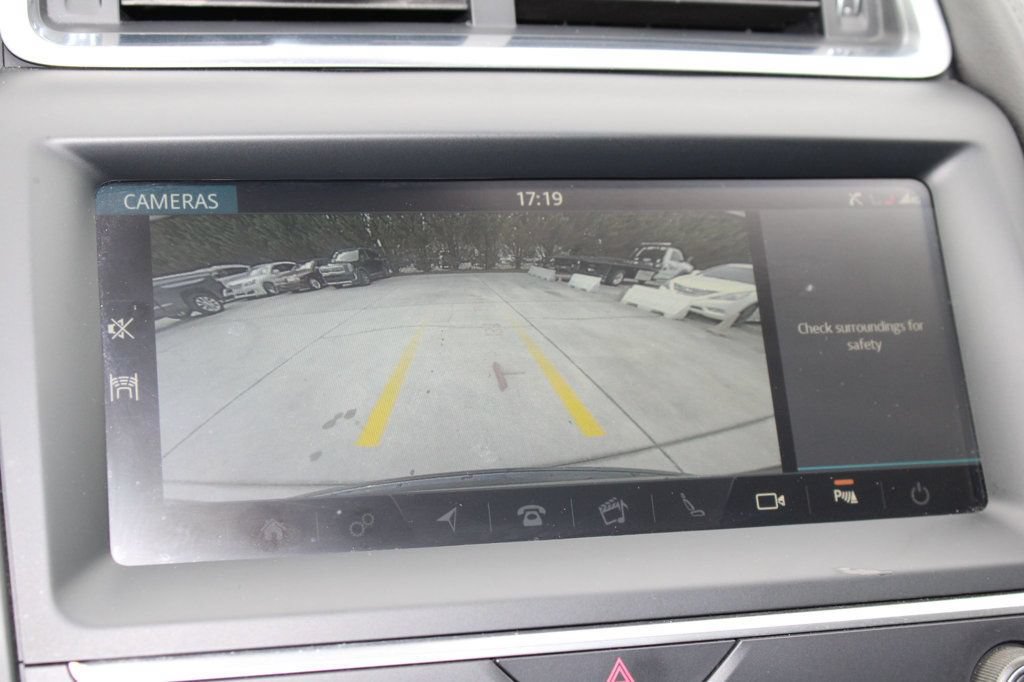 Used 2020 Jaguar E-PACE AWD/4WD image 13