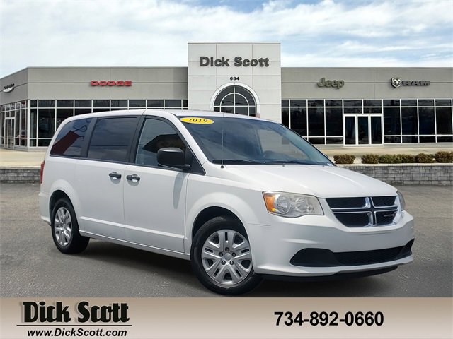 Used 2019 Dodge Grand Caravan SE image 1