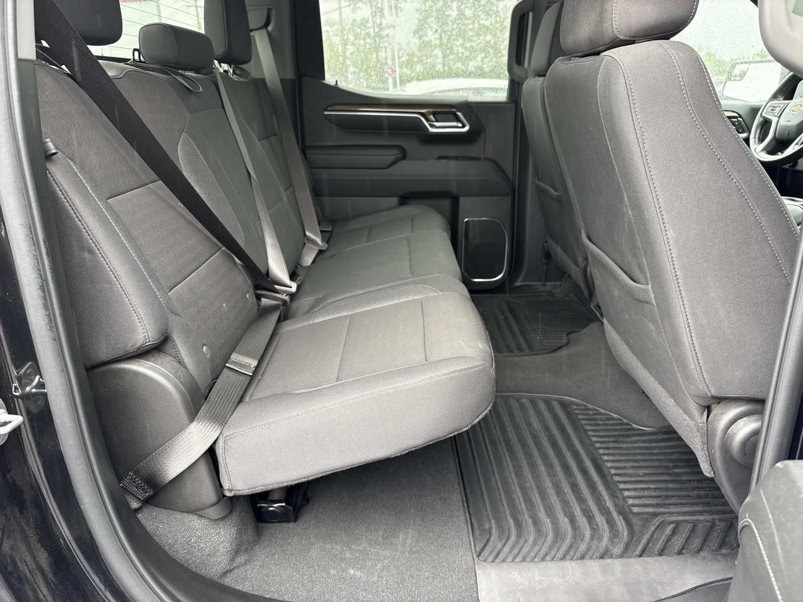 Used 2025 Chevrolet Silverado 1500 LT AWD/4WD image 24