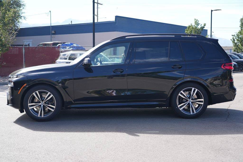 Used 2027 BMW X7 xDrive40i w/ M Sport Package AWD/4WD image 2