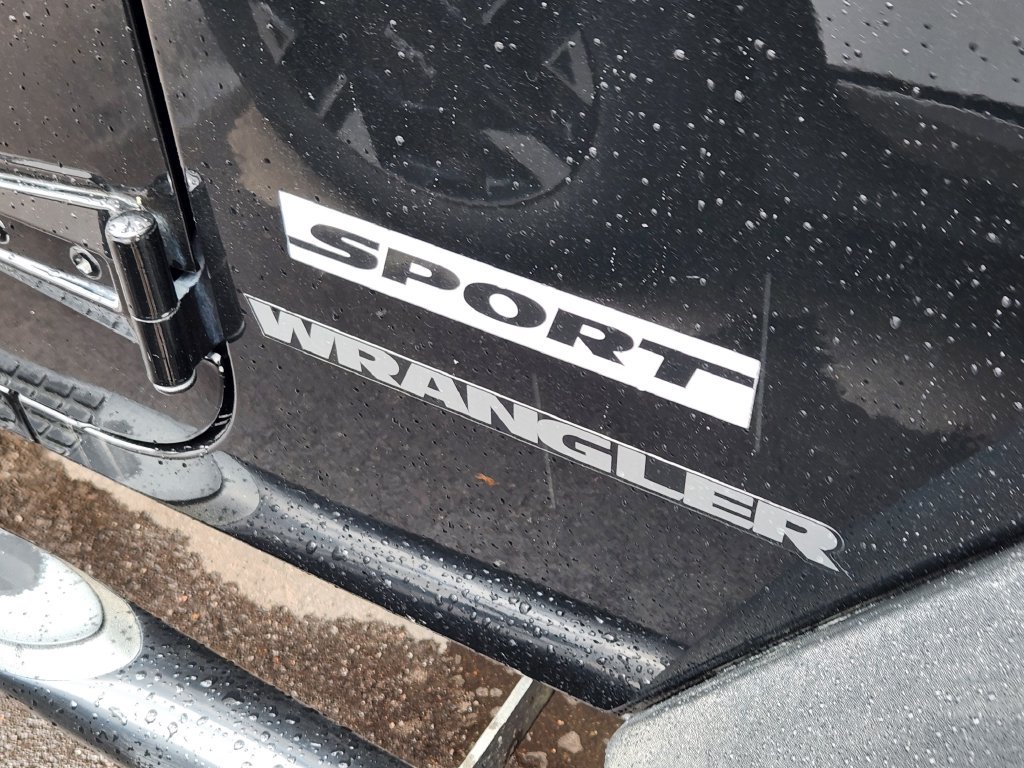Used 2014 Jeep Wrangler Sport AWD/4WD image 12