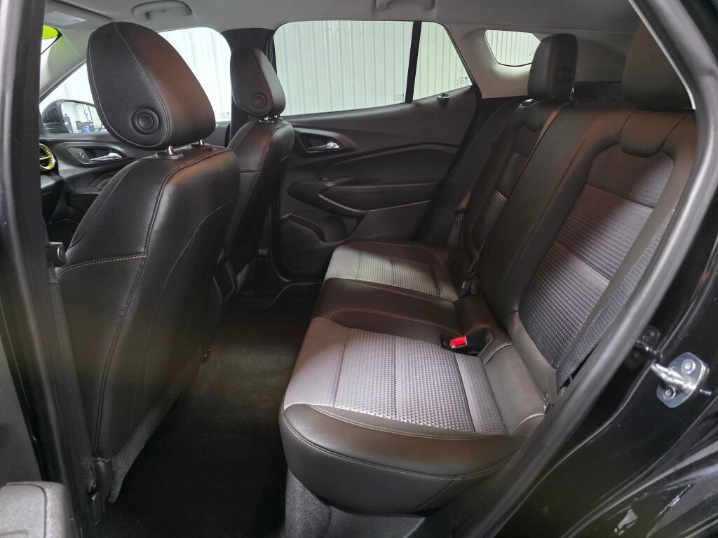 Used 2024 Chevrolet Trax LT FWD image 10