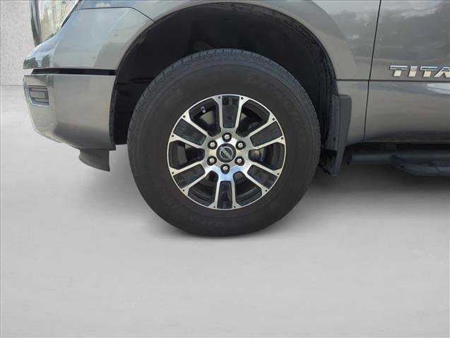 Used 2024 Nissan Titan SV image 25