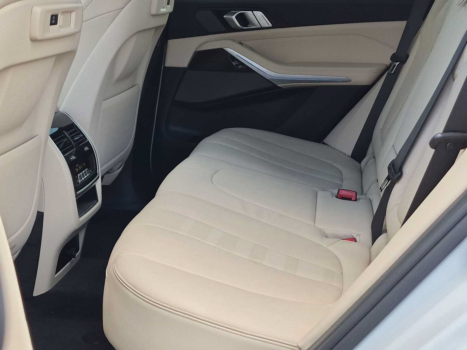 Used 2021 BMW X5 xDrive45e w/ M Sport Package AWD/4WD image 21