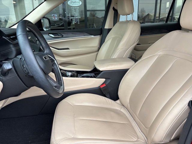 Used 2022 Jeep Grand Cherokee L Limited image 3