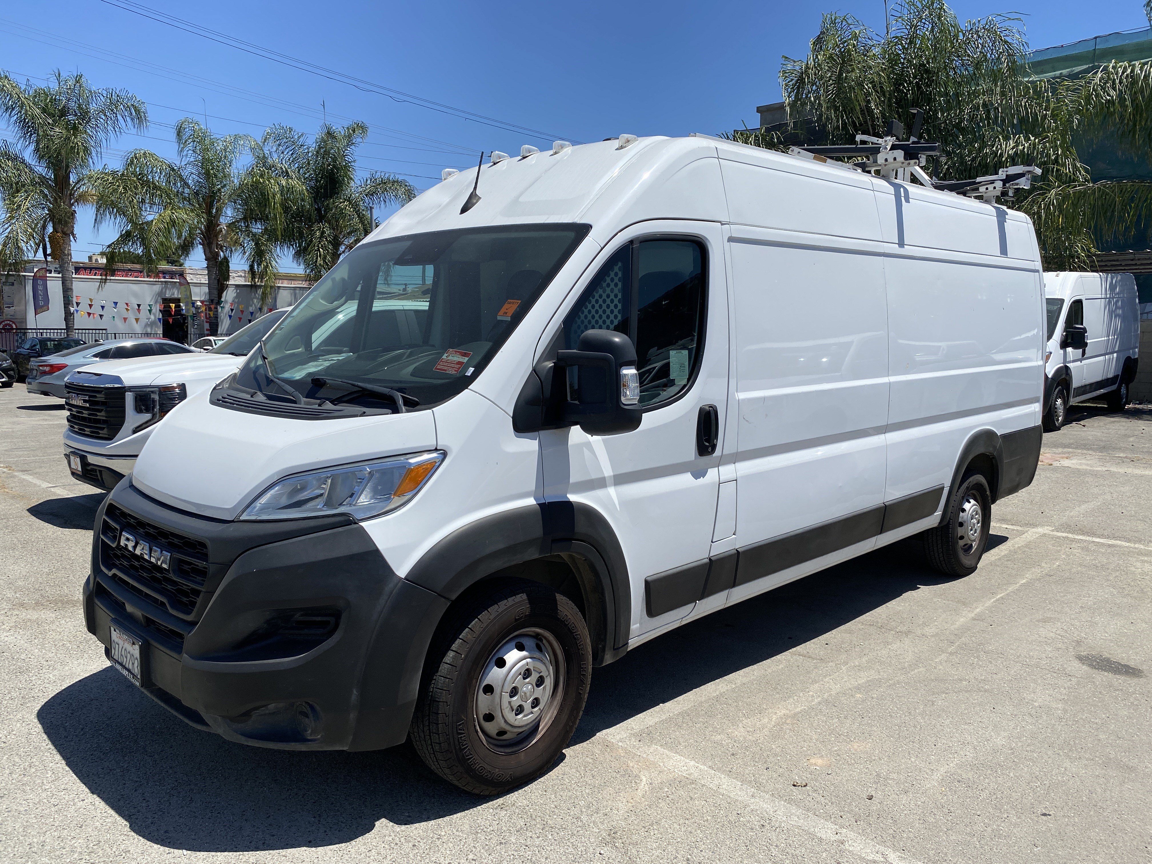 Used 2023 RAM ProMaster 3500 FWD image 2