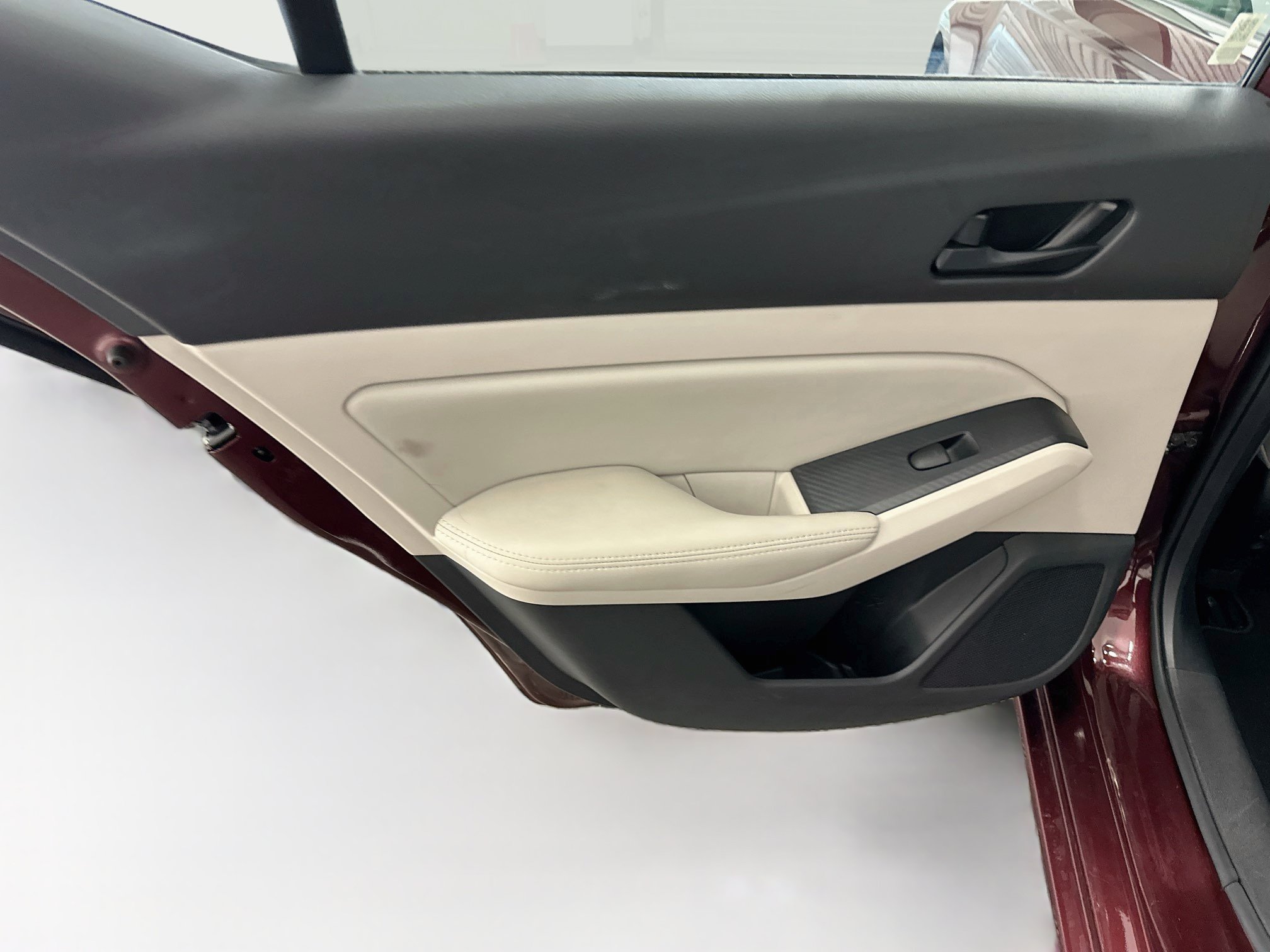 Used 2025 Nissan Altima 2.5 SV FWD image 26