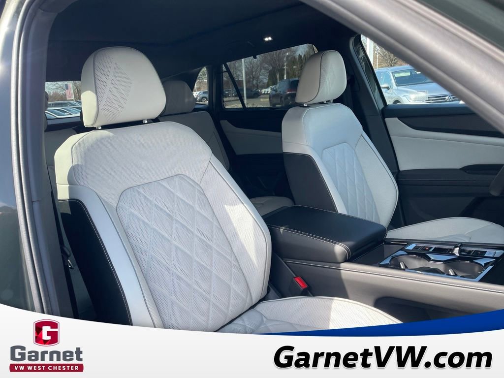 New 2026 Volkswagen Atlas Cross Sport SEL Premium R-Line image 33