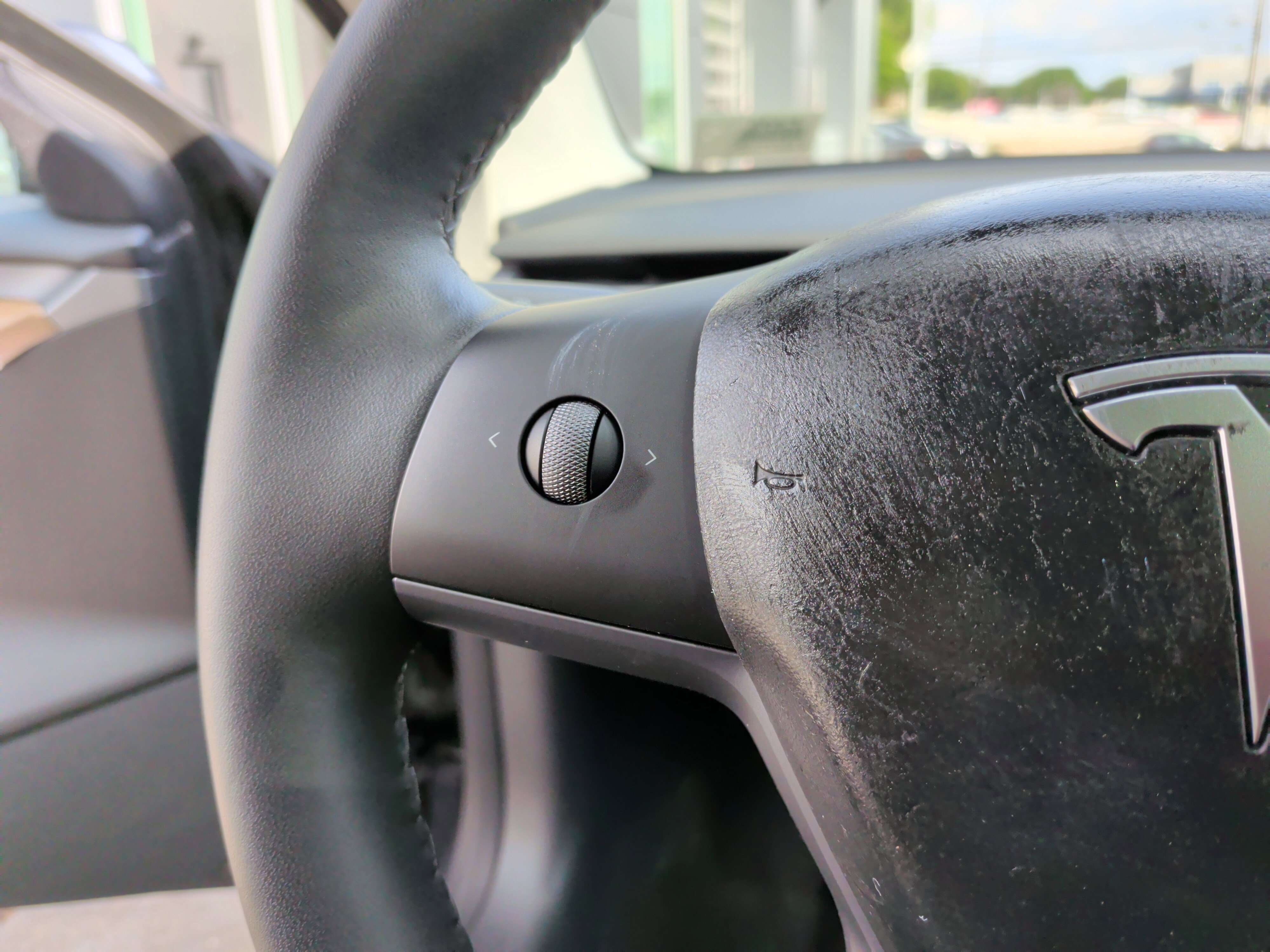 Used 2022 Tesla Model 3 Standard Range image 19