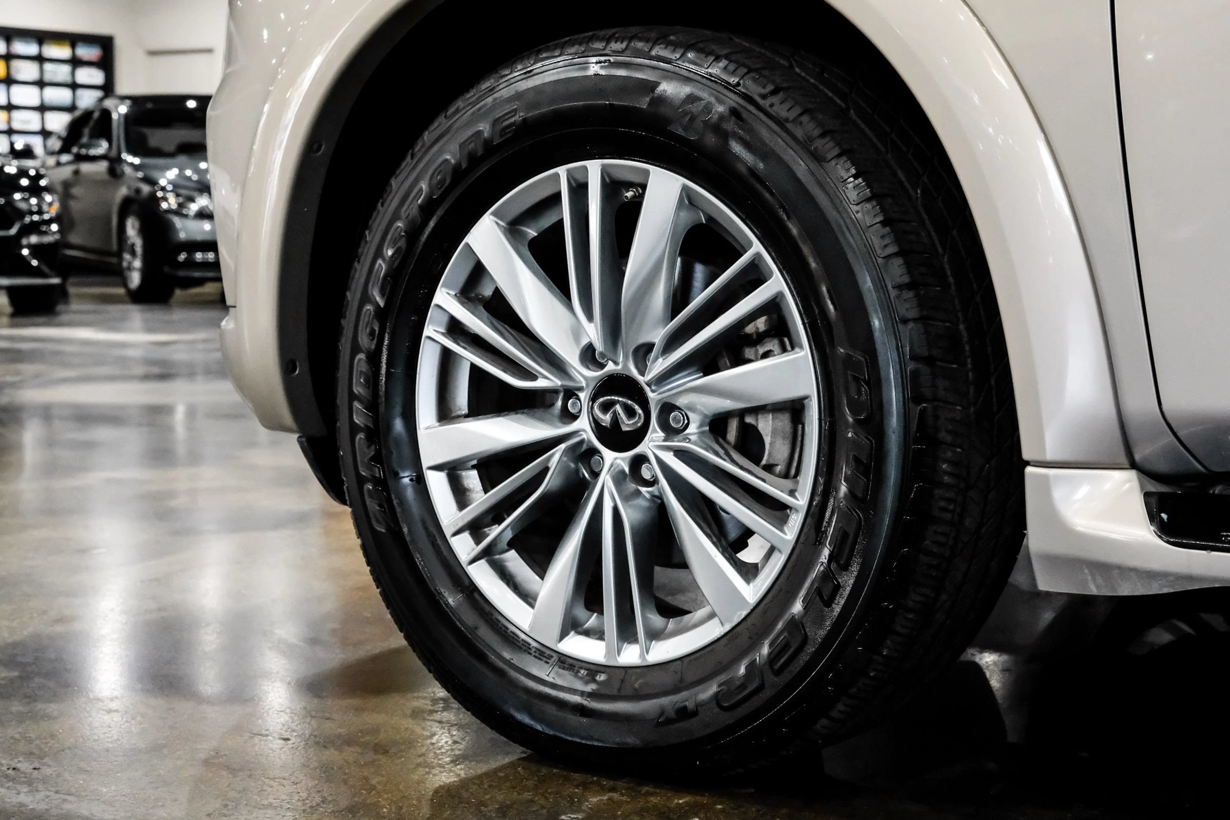 Used 2019 INFINITI QX80 Luxe RWD image 54