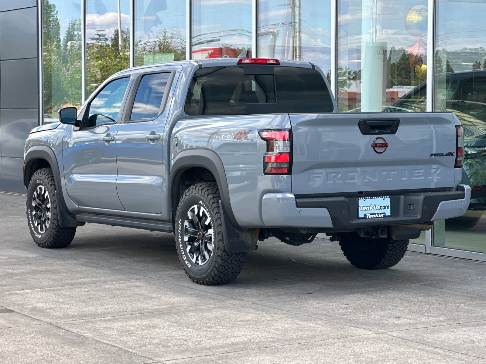 Used 2024 Nissan Frontier PRO-4X w/ Technology Package AWD/4WD image 6