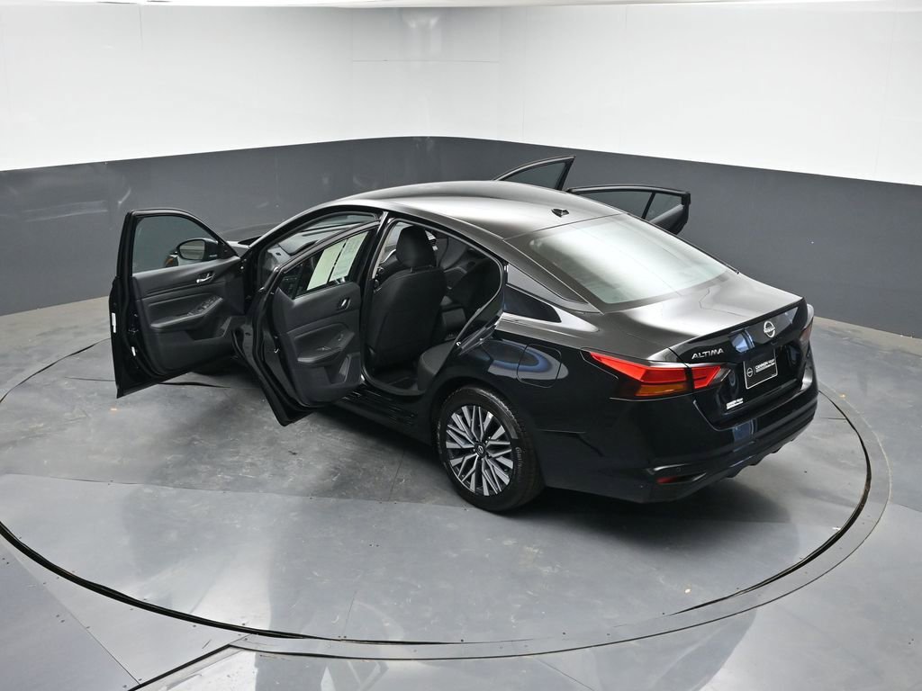 Used 2025 Nissan Altima 2.5 SV image 46