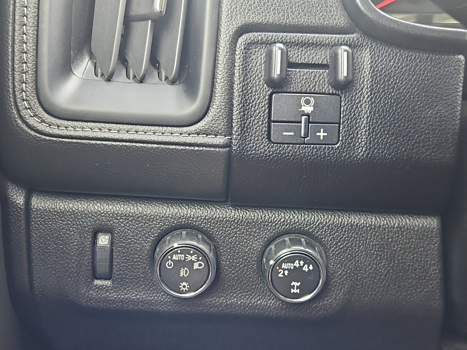 Used 2017 GMC Canyon SLE w/ SLE Convenience Package AWD/4WD image 16