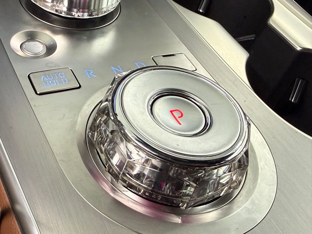 Used 2026 Genesis GV70 2.5T Advanced image 32